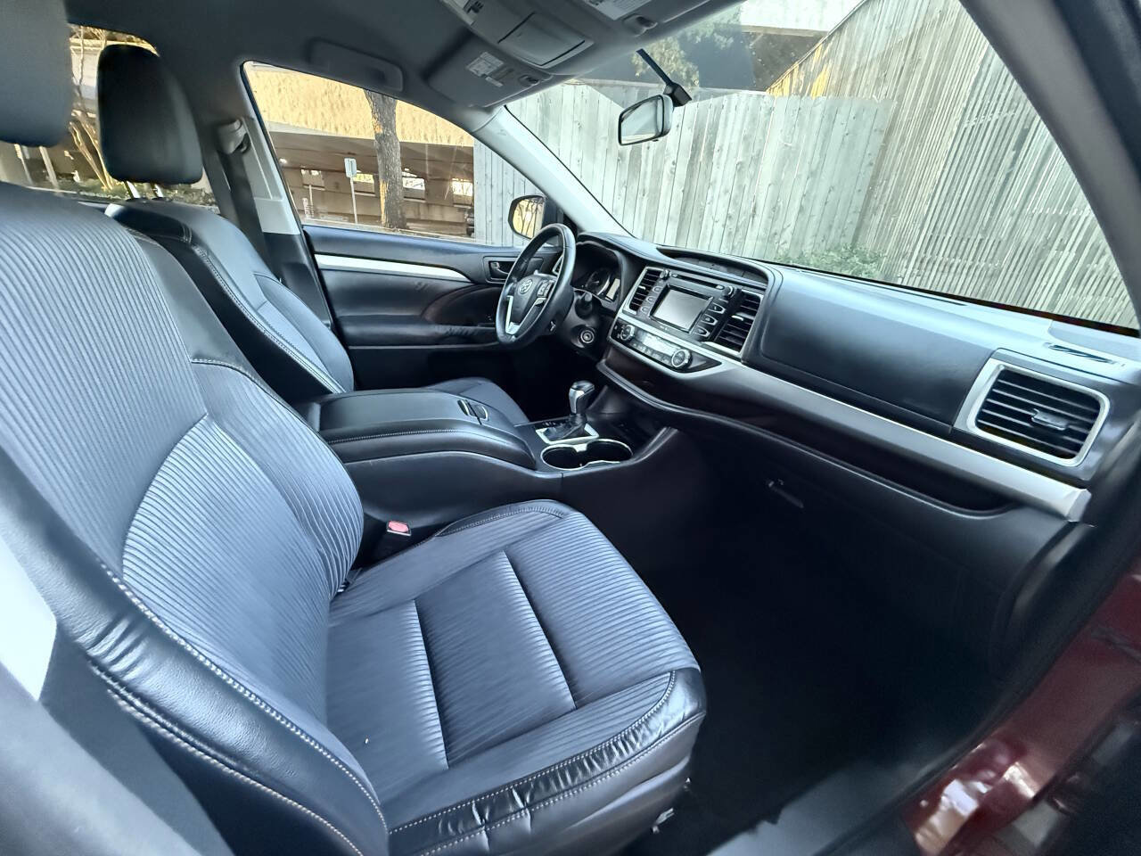 Used 2015 Toyota Highlander Plus FWD image 46