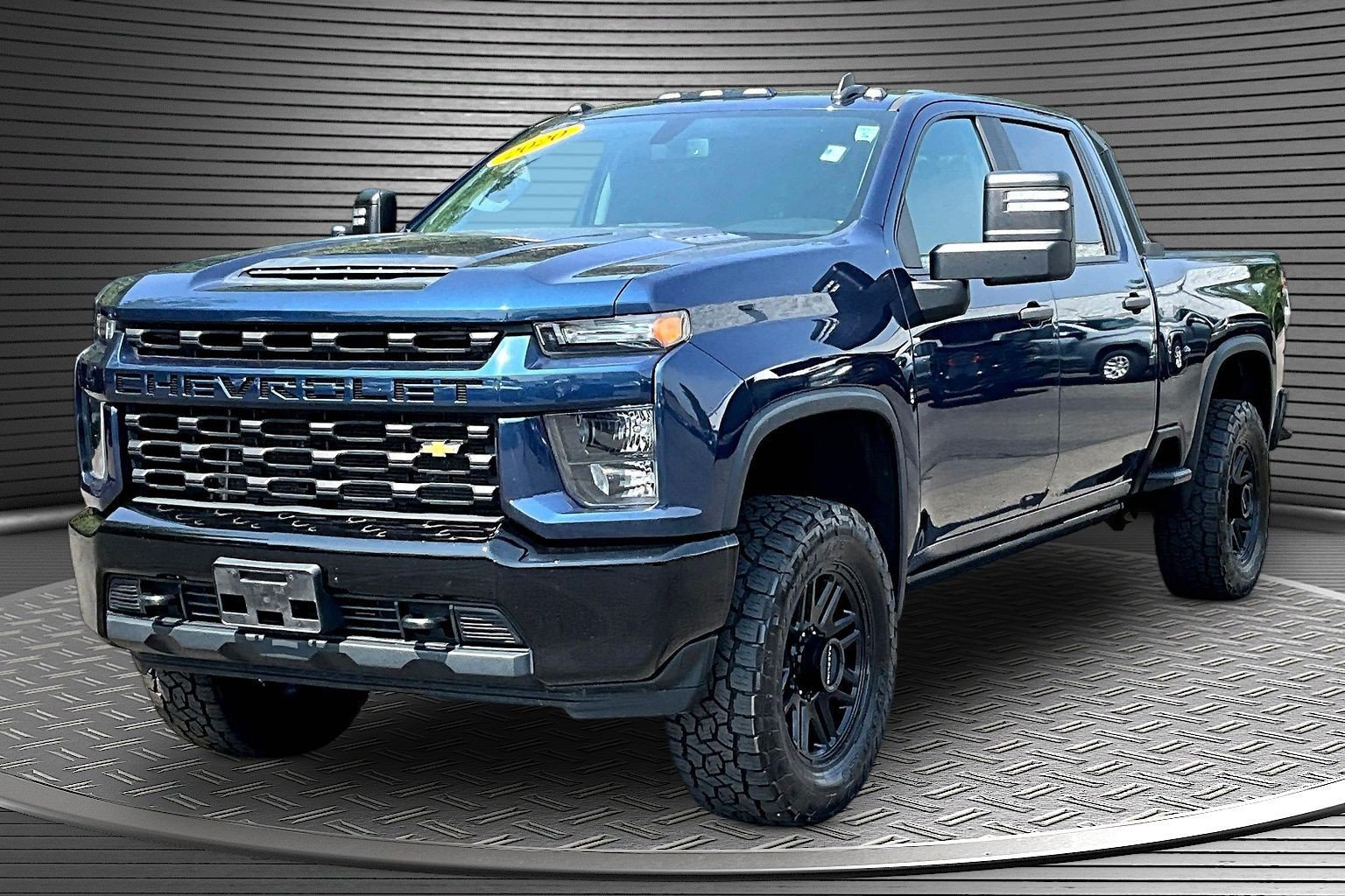 Used 2020 Chevrolet Silverado 2500 Custom w/ Custom Value Package AWD/4WD image 3