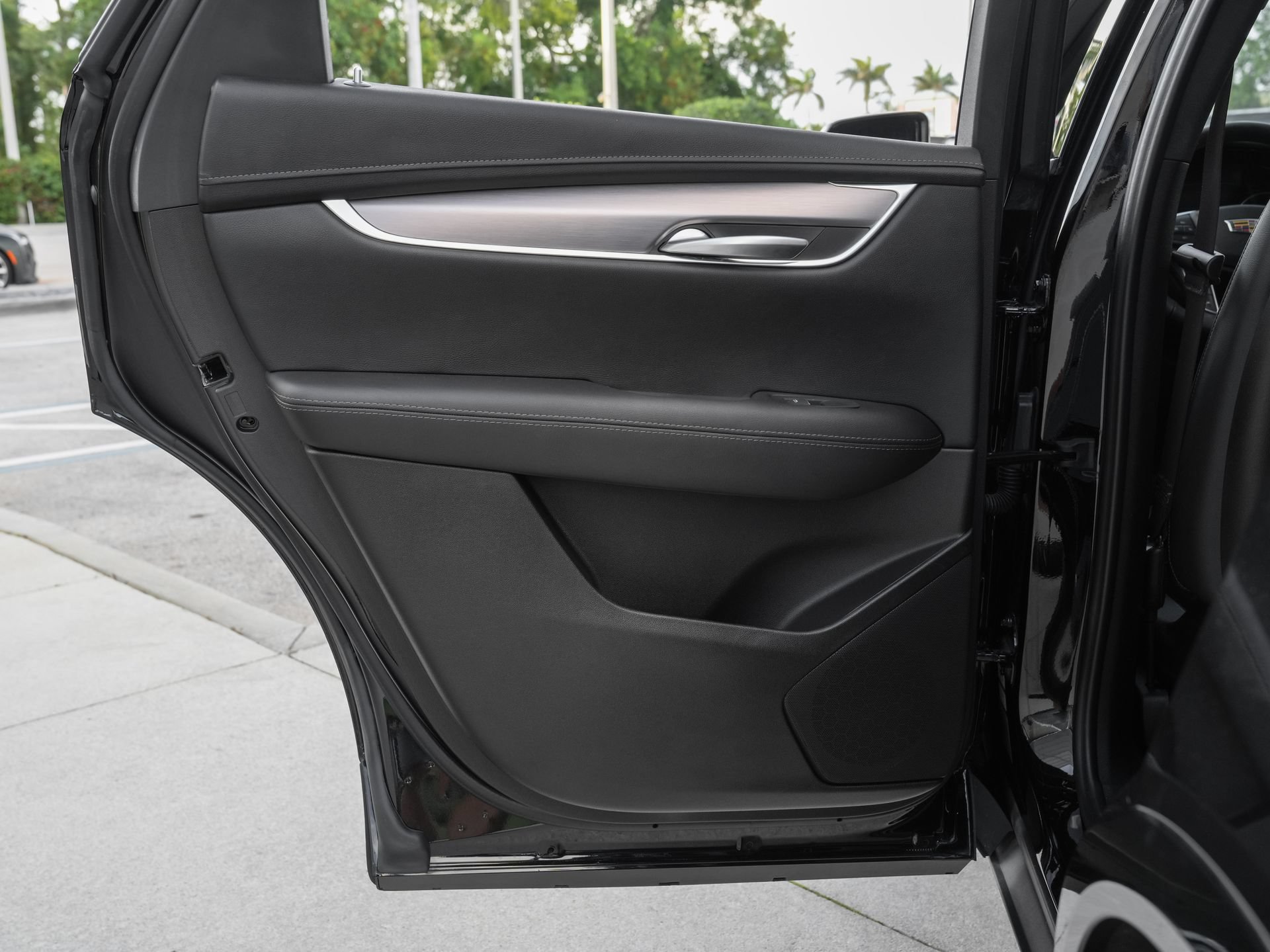 Used 2025 Cadillac XT5 Luxury FWD image 34