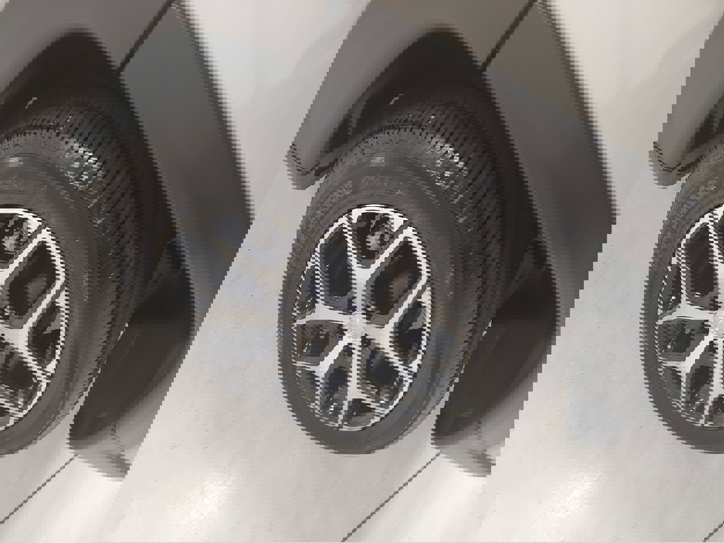 Used 2024 Jeep Compass Limited image 14