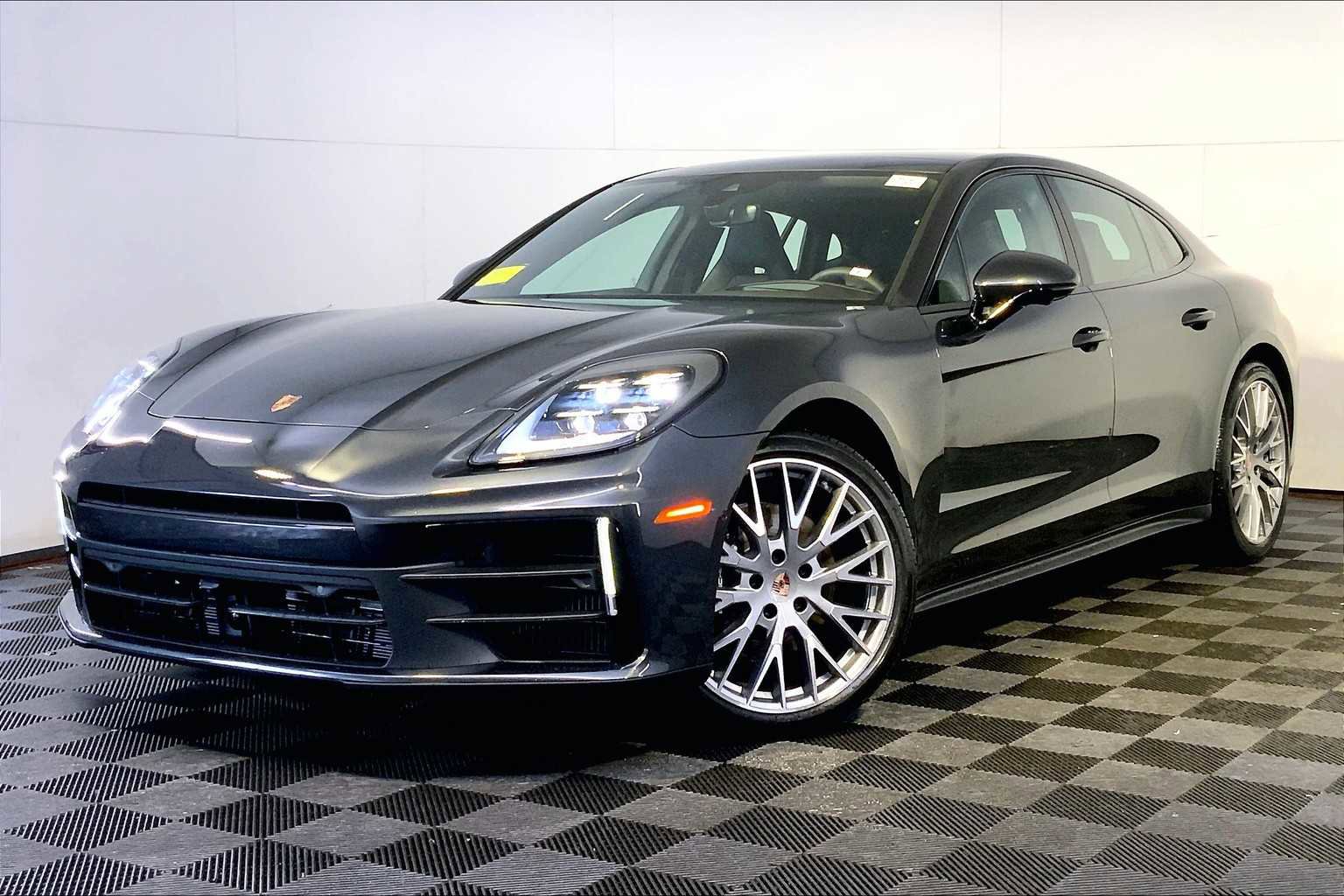 New 2026 Porsche Panamera 4