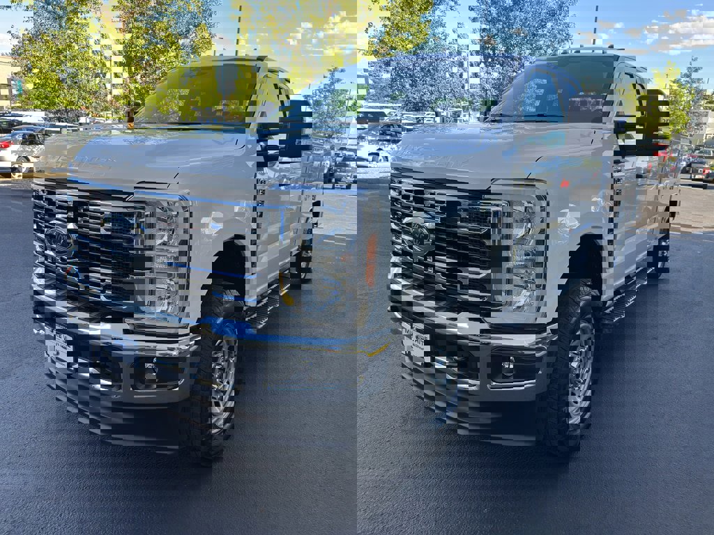 New 2025 Ford F350 XL w/ XL Chrome Package image 3