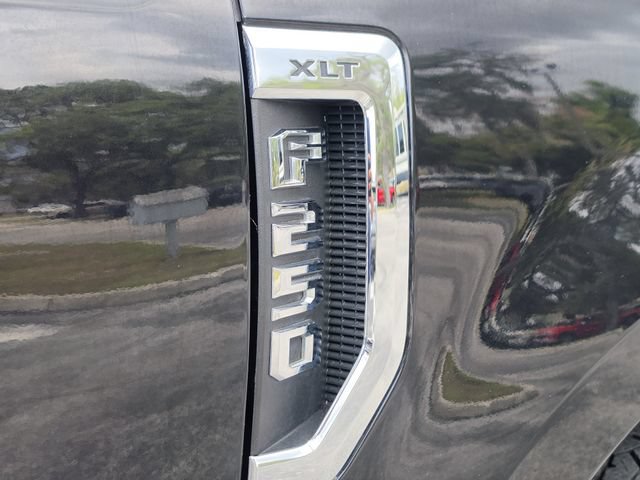 Used 2020 Ford F250 XLT w/ XLT Premium Package AWD/4WD image 12