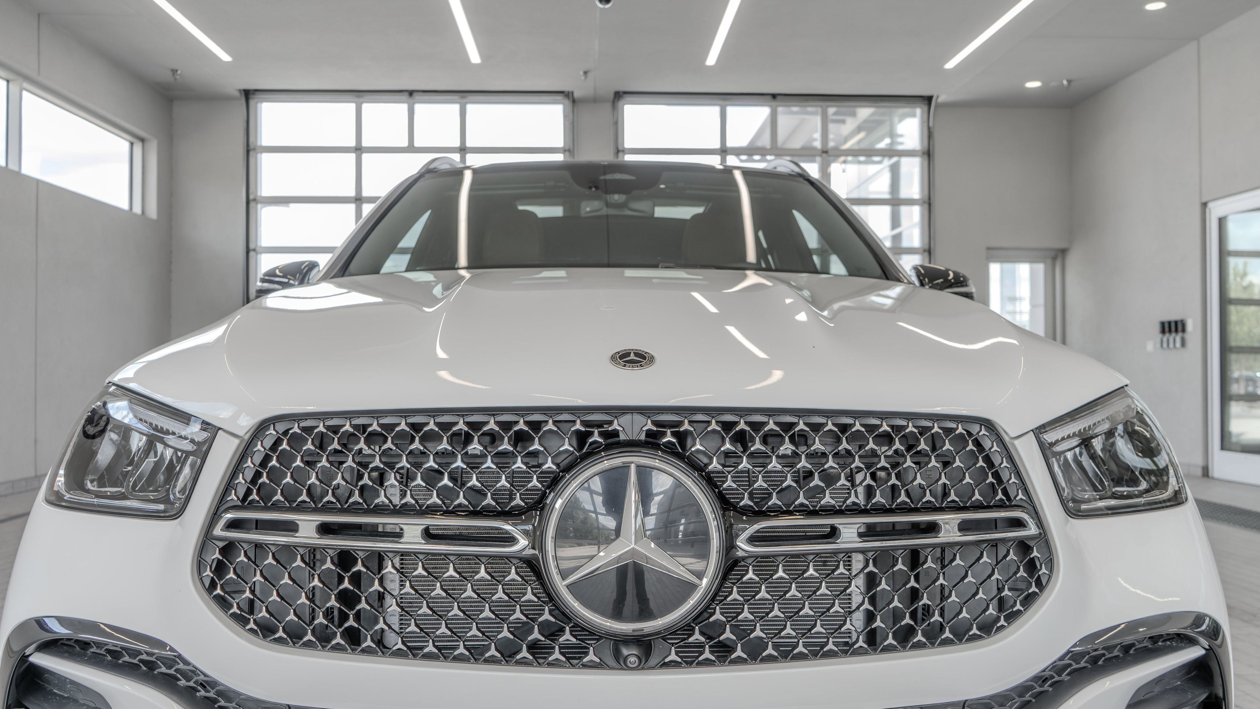 Certified 2025 Mercedes-Benz GLE 450e 4MATIC image 23