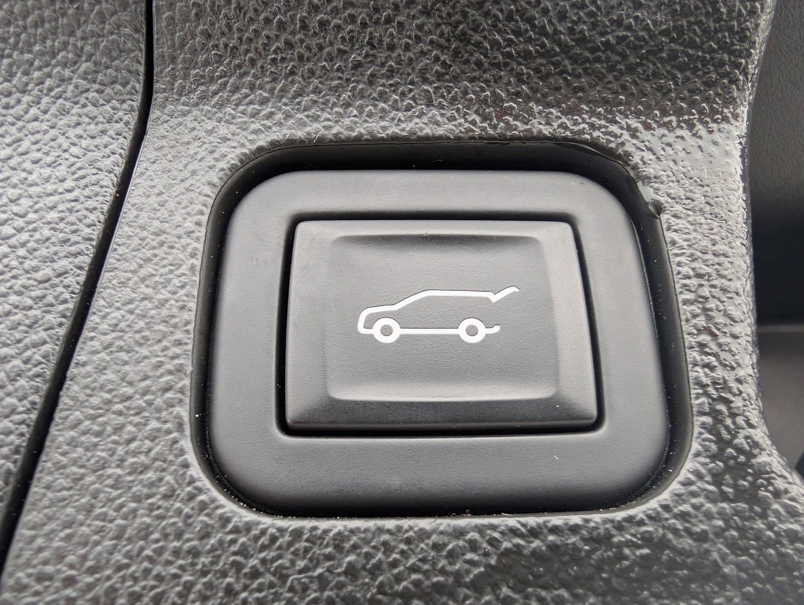 Used 2023 GMC Acadia SLT image 36