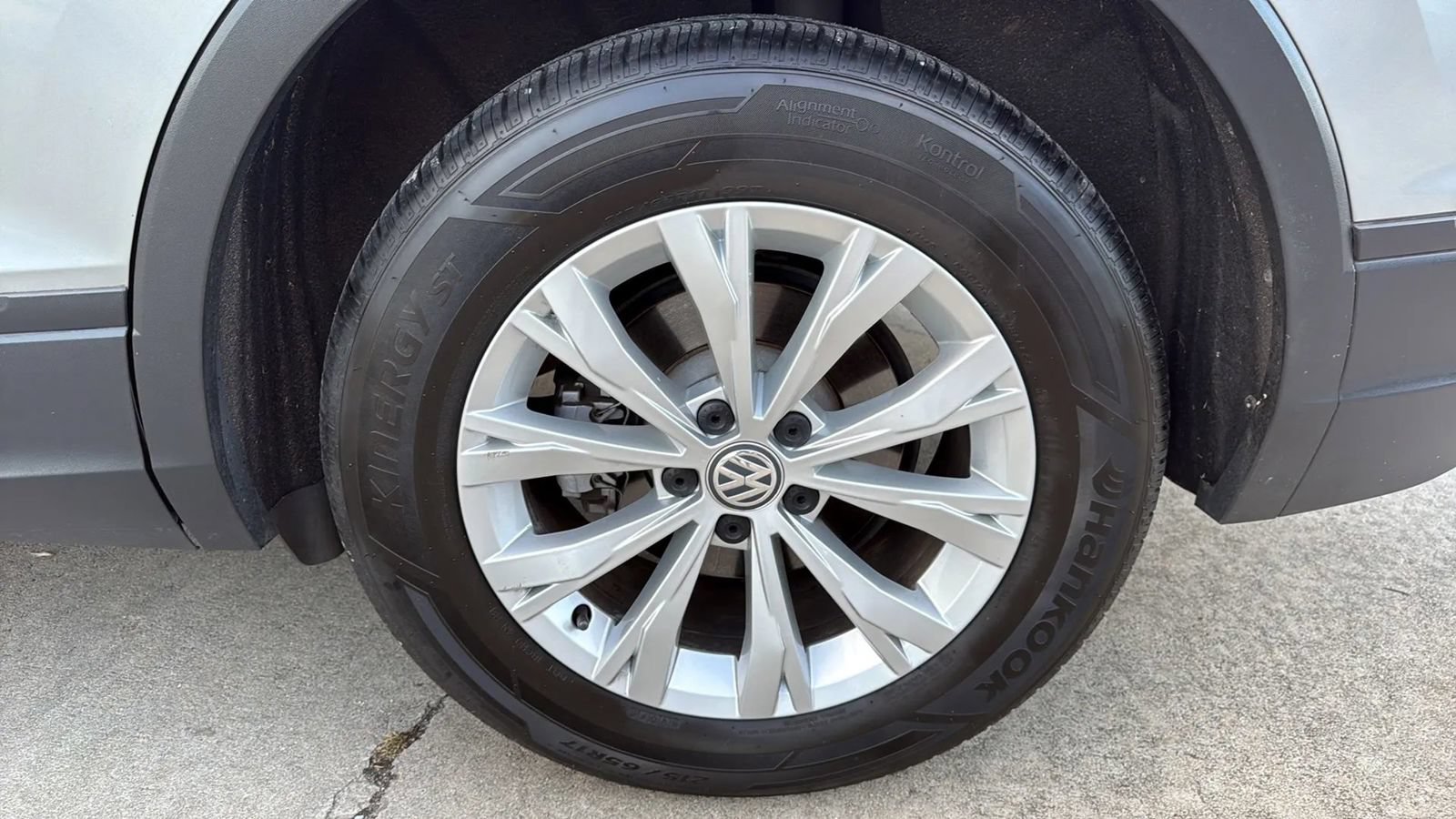 Used 2020 Volkswagen Tiguan S FWD image 13