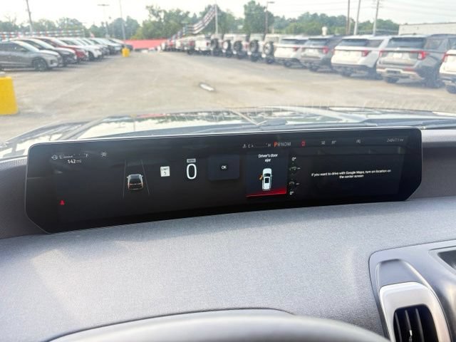 Used 2025 Ford Expedition Active AWD/4WD image 14