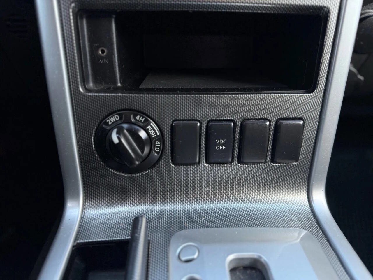 Used 2010 Nissan Pathfinder SE w/ SE Premium Journey Pkg image 24