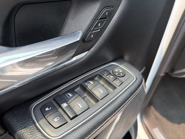 Used 2022 RAM 1500 Laramie w/ Sport Appearance Package AWD/4WD image 10