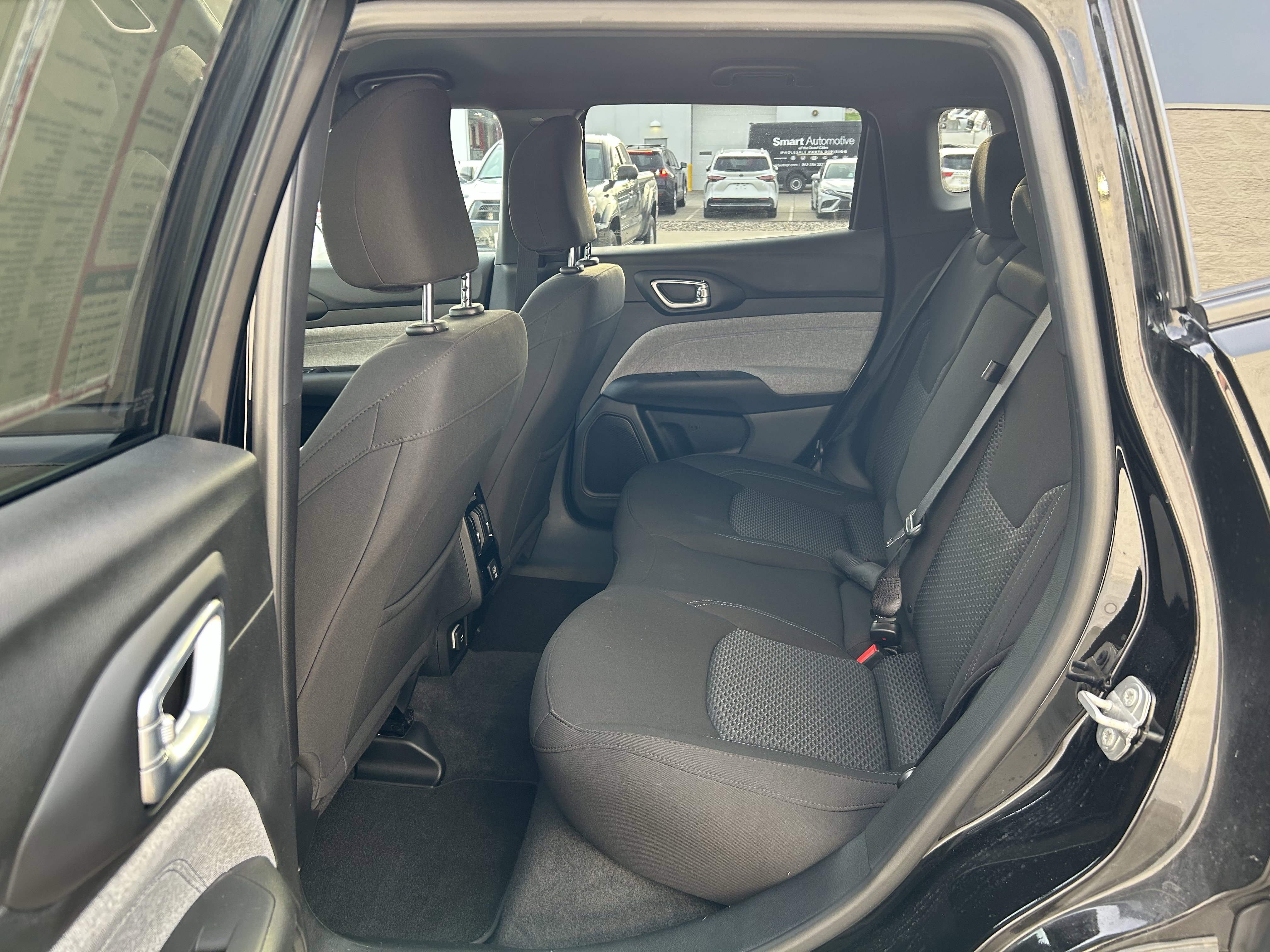 Used 2024 Jeep Compass Sport AWD/4WD image 17