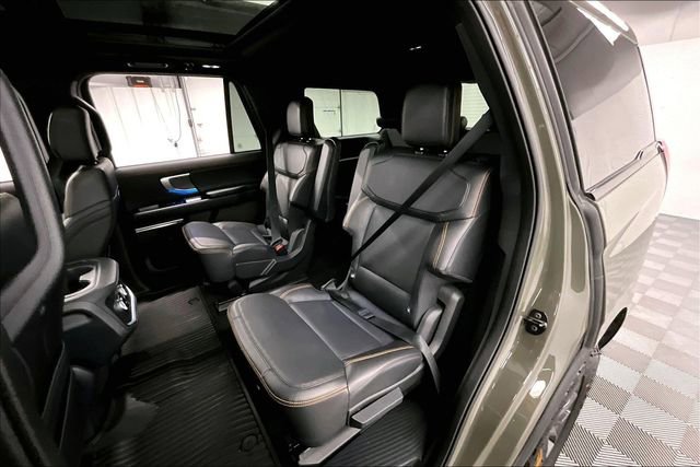 Used 2025 Ford Expedition Tremor AWD/4WD image 24