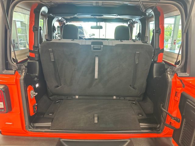 Used 2018 Jeep Wrangler Sport AWD/4WD image 6