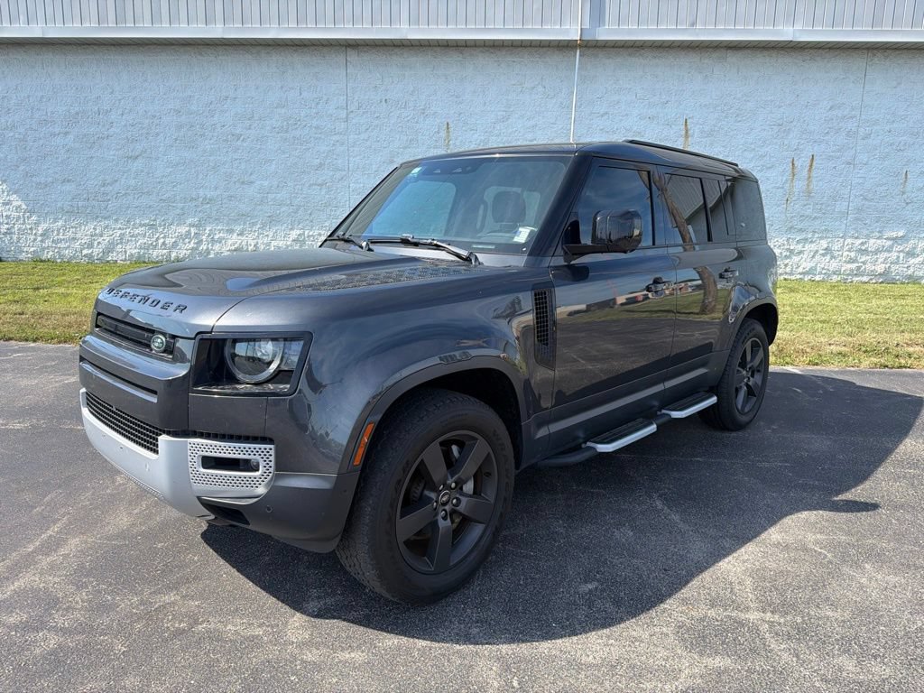 Used 2023 Land Rover Defender 110 SE AWD/4WD video 1