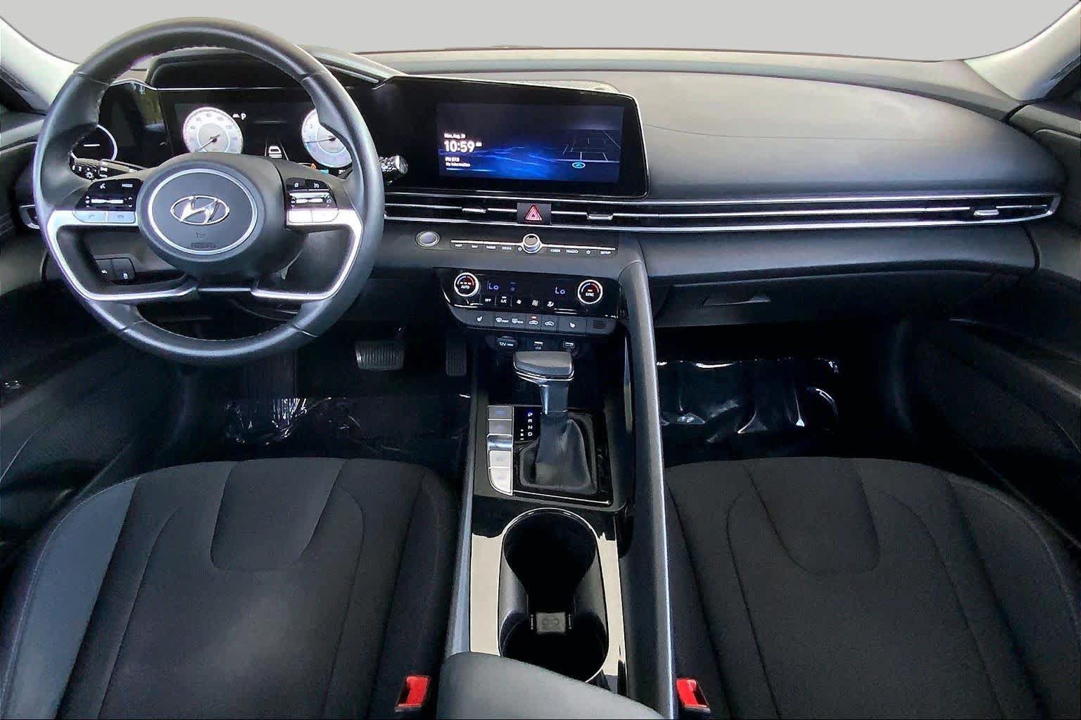 Used 2023 Hyundai Elantra SEL w/ Convenience Package FWD image 16
