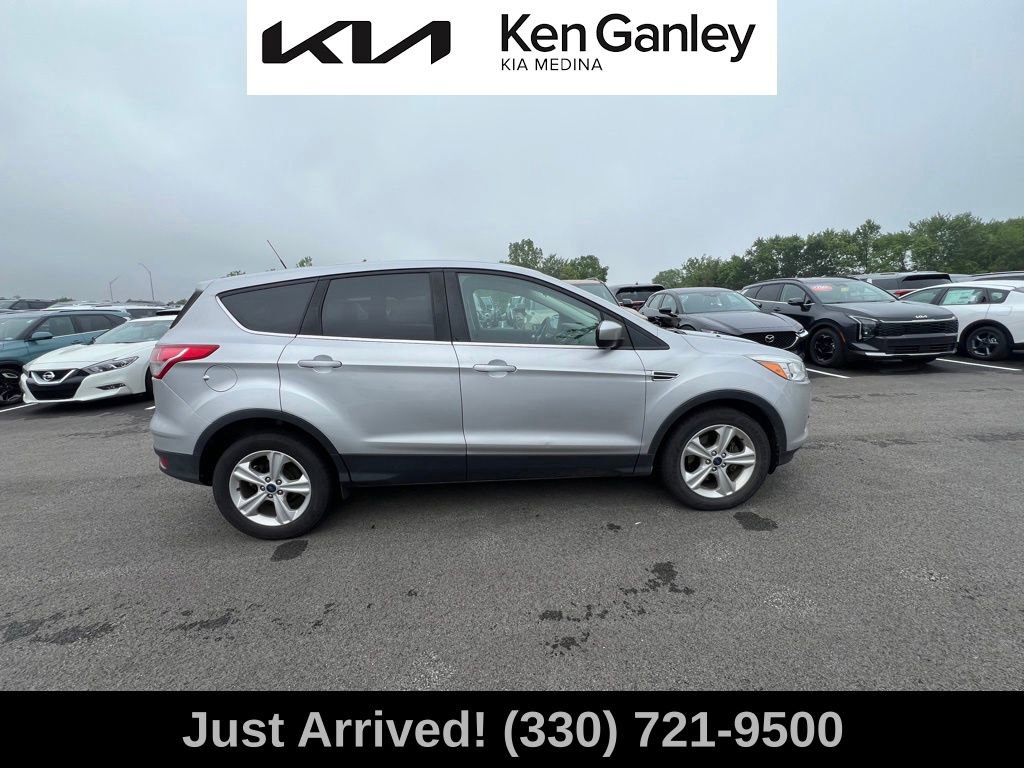 Used 2016 Ford Escape SE FWD image 4
