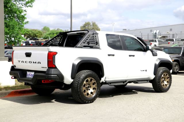 Used 2025 Toyota Tacoma 4x4 Double Cab Hybrid image 5