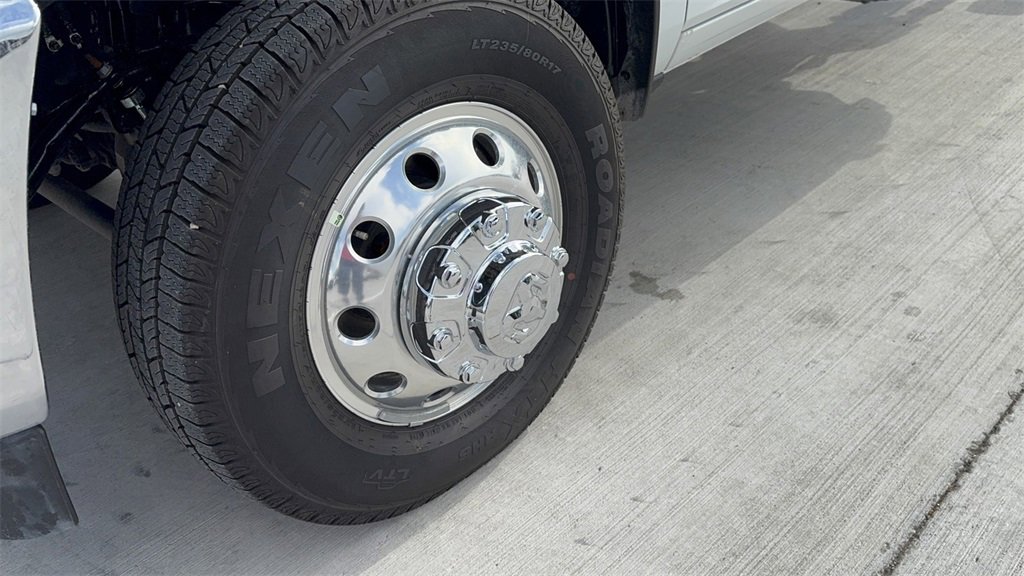 New 2026 RAM 3500 Tradesman w/ Chrome Appearance Group image 9