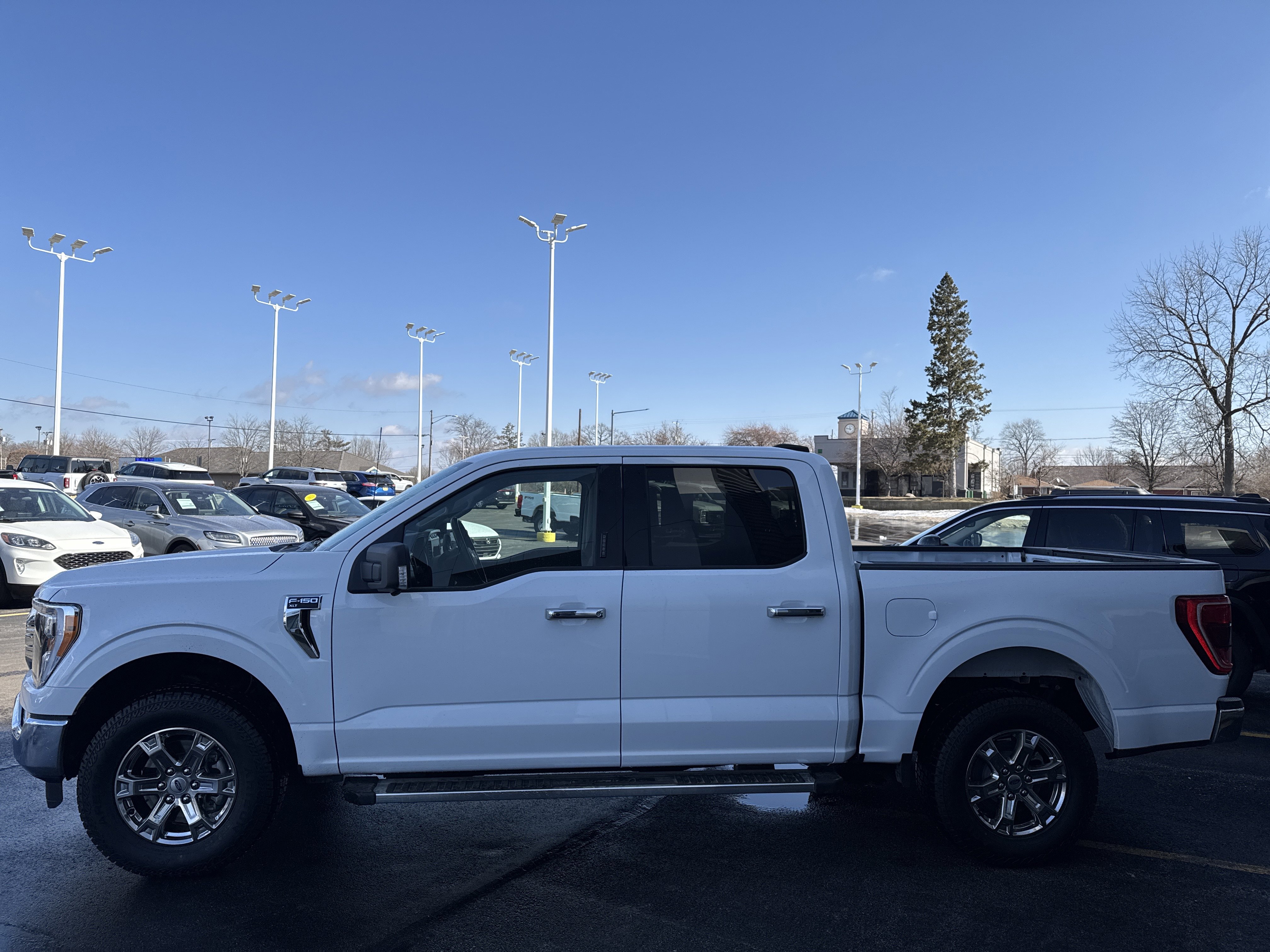 Certified 2022 Ford F150 XLT w/ Equipment Group 302A High image 3