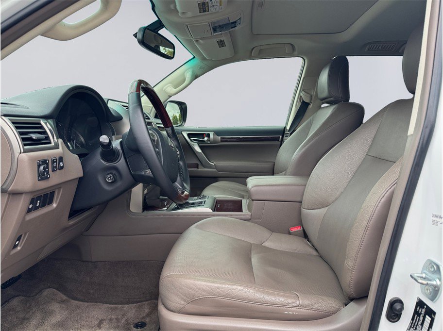 Used 2015 Lexus GX 460 w/ Premium Package AWD/4WD image 11