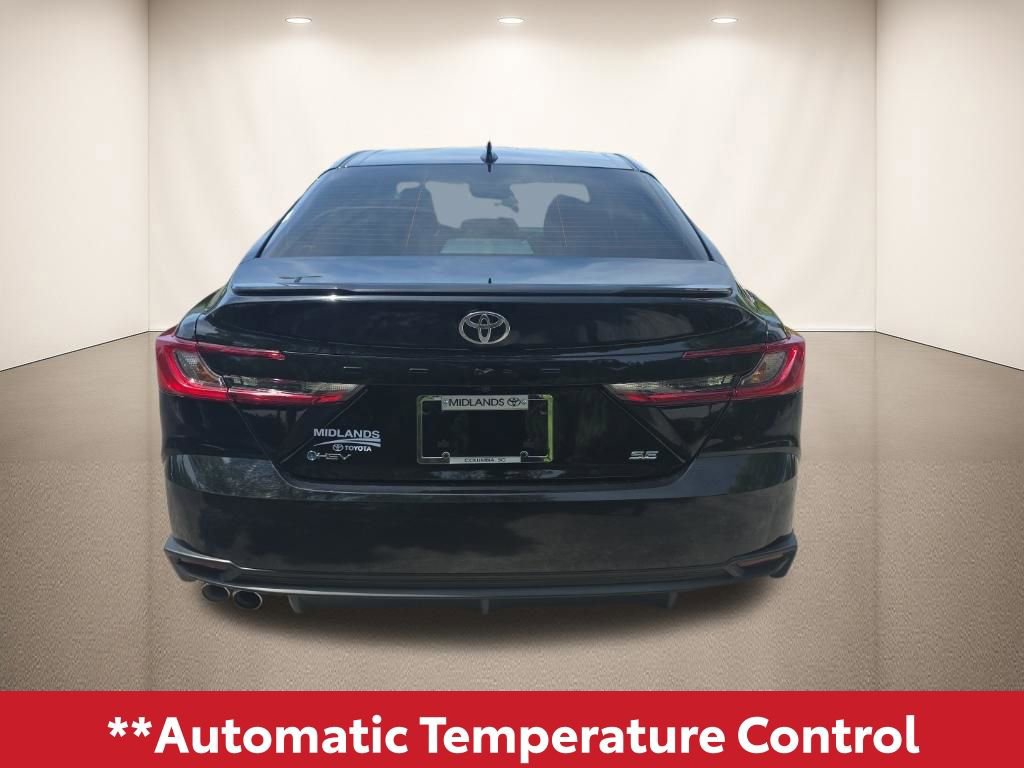 Used 2026 Toyota Camry SE image 5