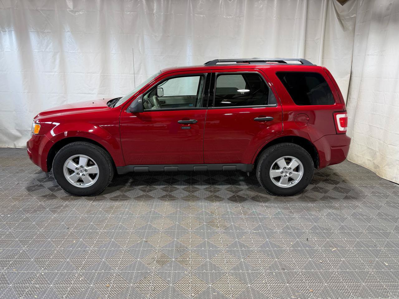 Used 2010 Ford Escape XLT AWD/4WD image 5
