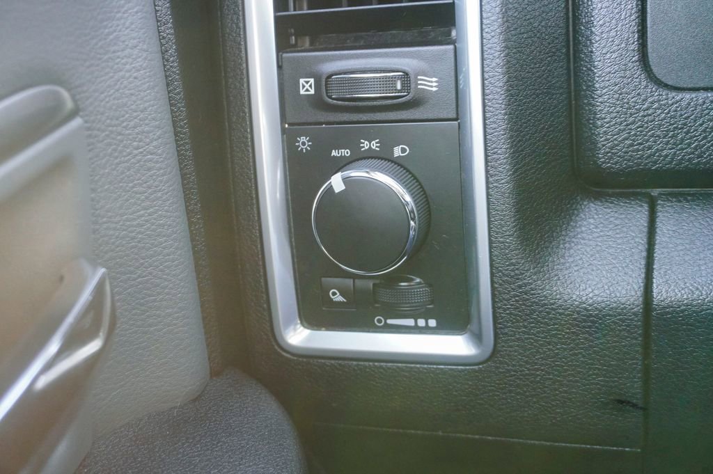 Used 2023 RAM 1500 Classic SLT image 45