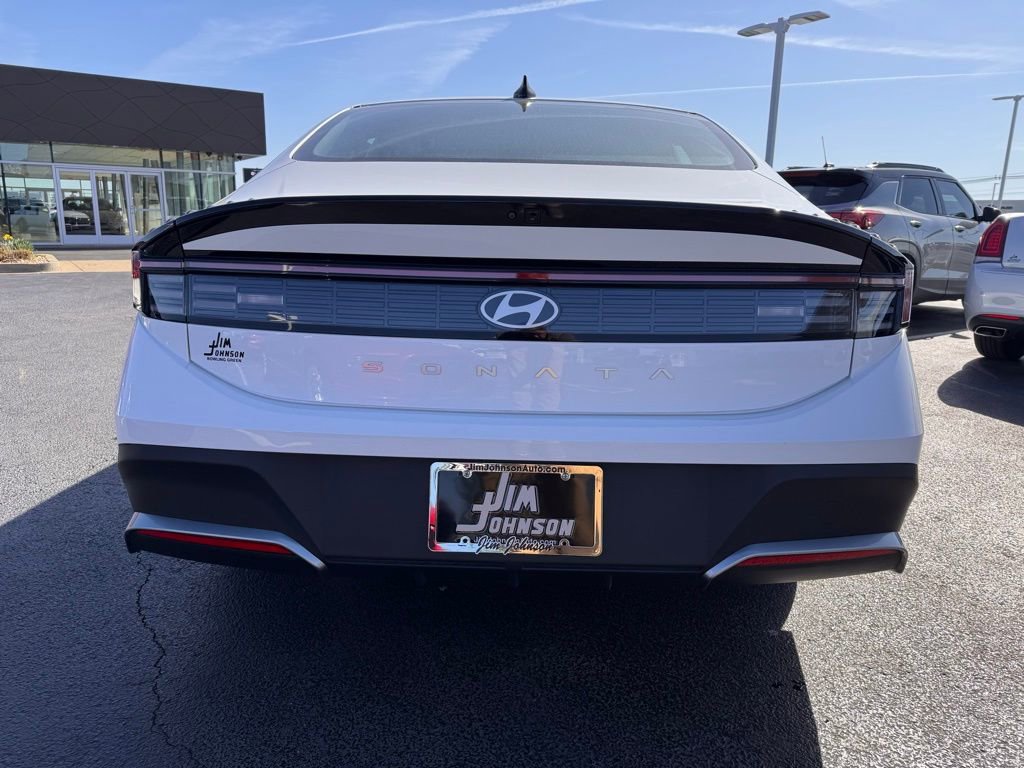 Used 2025 Hyundai Sonata SE image 4
