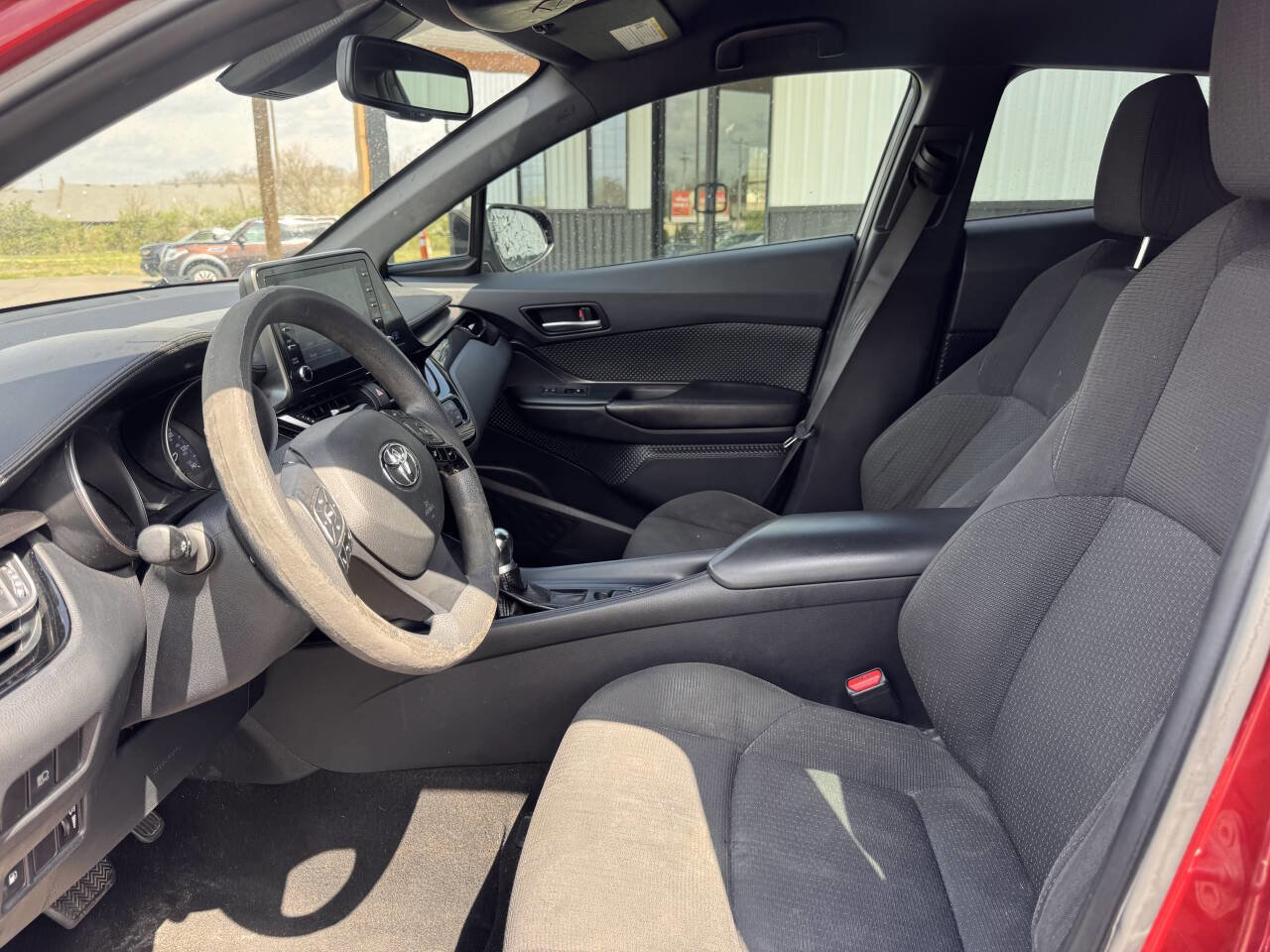 Used 2019 Toyota C-HR LE image 7