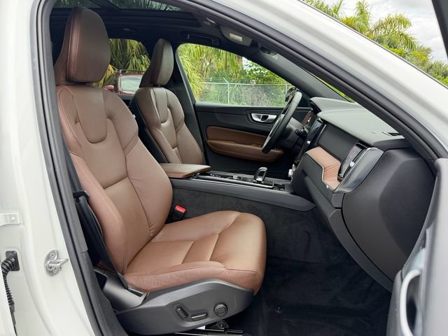 Used 2024 Volvo XC60 T8 Plus AWD/4WD image 18