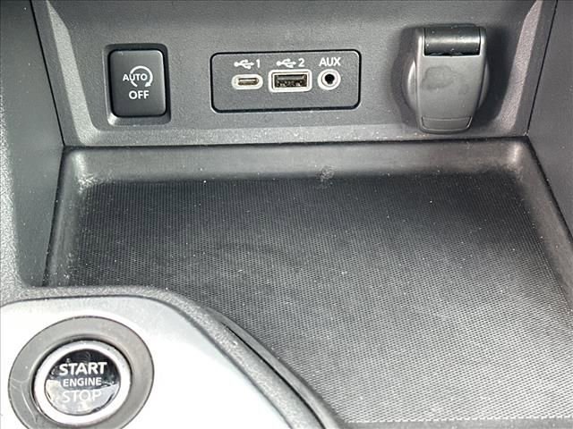 Used 2025 Nissan Sentra SR FWD image 28