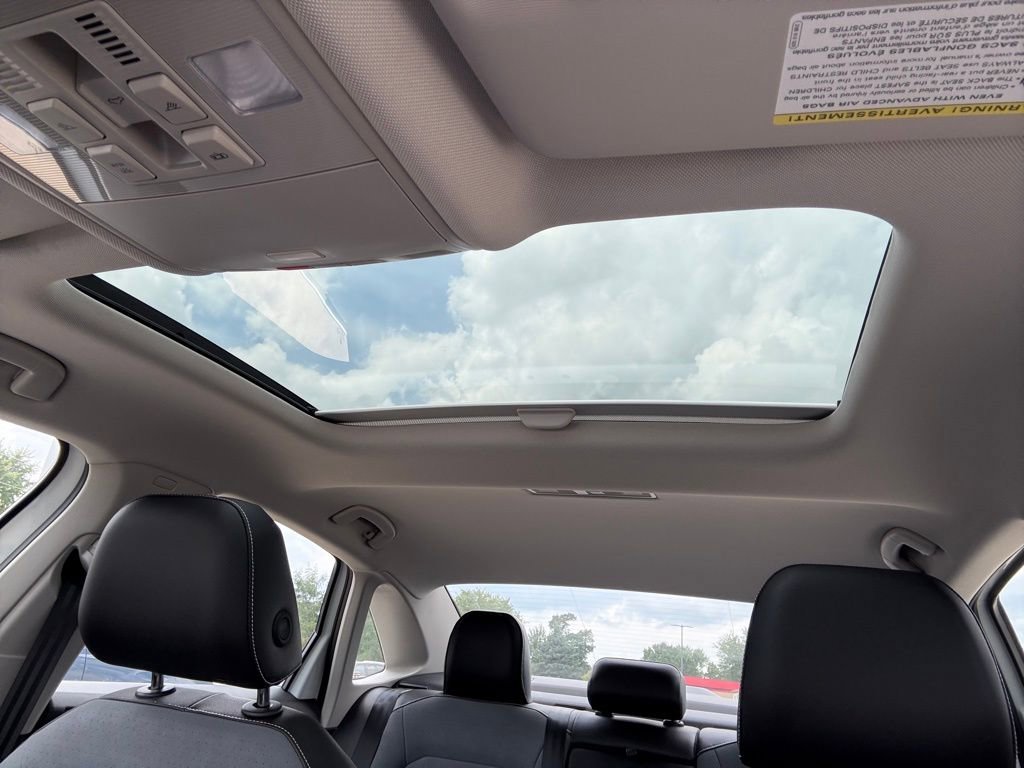 New 2025 Volkswagen Jetta SE image 14