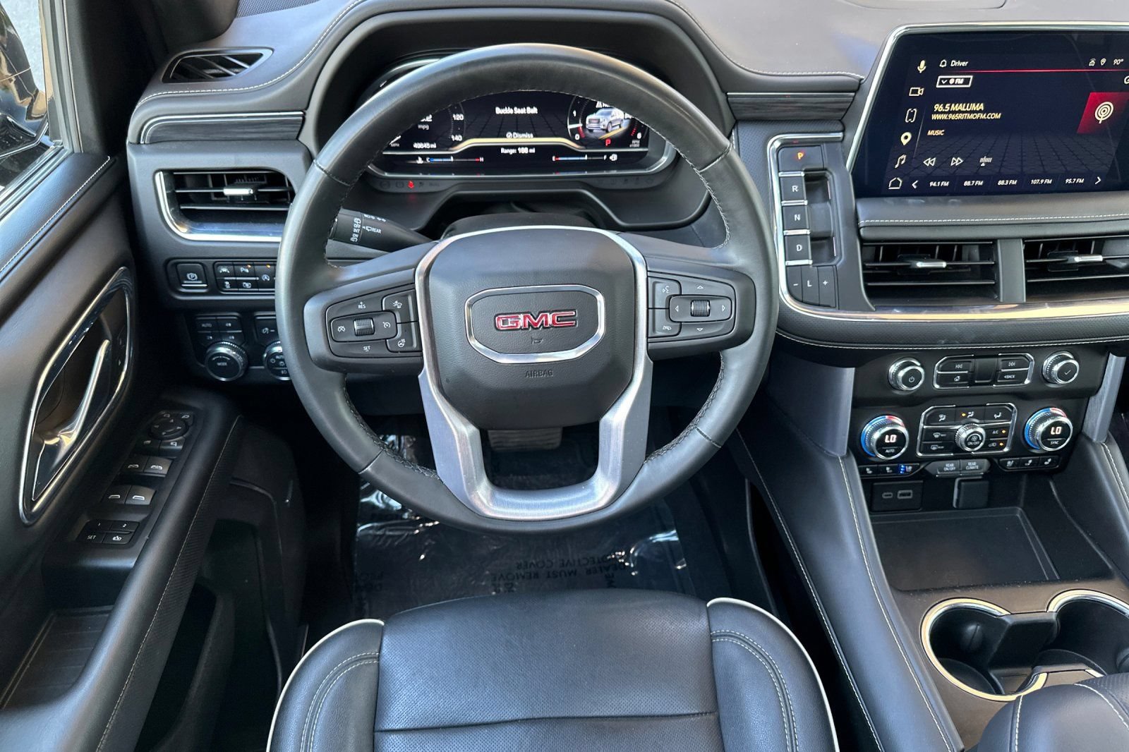 Certified 2023 GMC Yukon SLT w/ SLT Premium Package AWD/4WD image 15