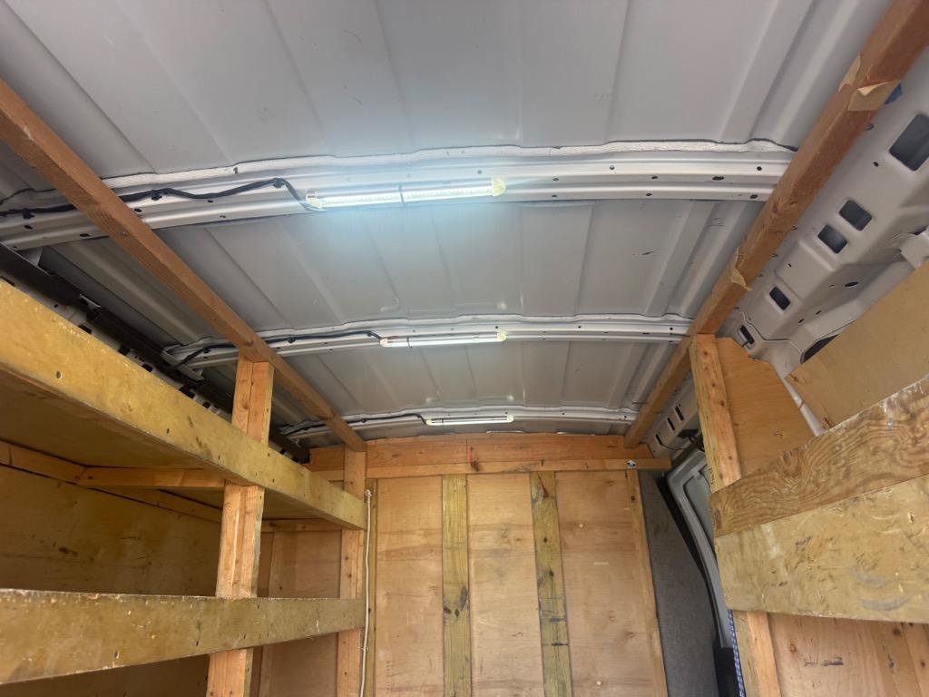 Used 2016 Chevrolet Express 2500 RWD image 20