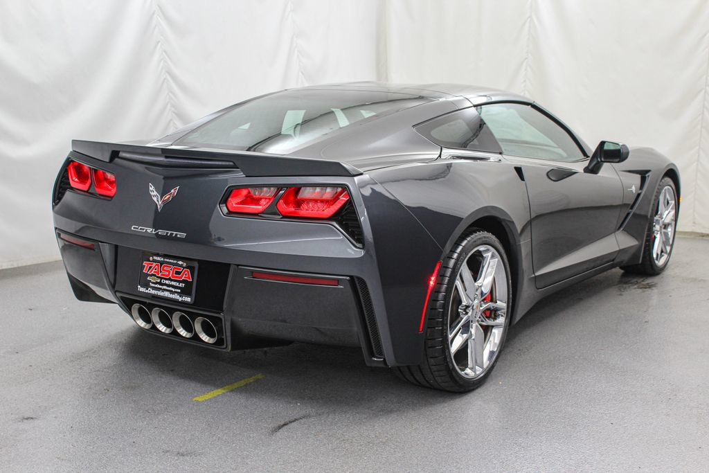 Used 2017 Chevrolet Corvette Stingray Coupe w/ Battery Protection Package RWD image 8