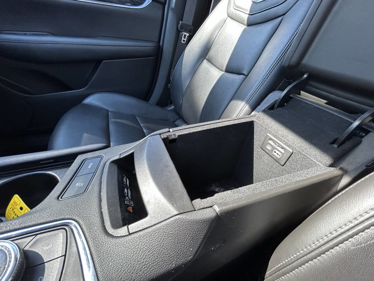 Used 2022 Cadillac XT6 Premium Luxury w/ Technology Package image 29