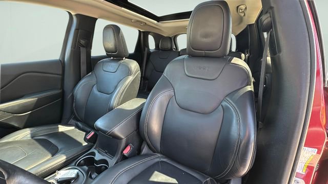 Used 2016 Jeep Cherokee Limited AWD/4WD image 13