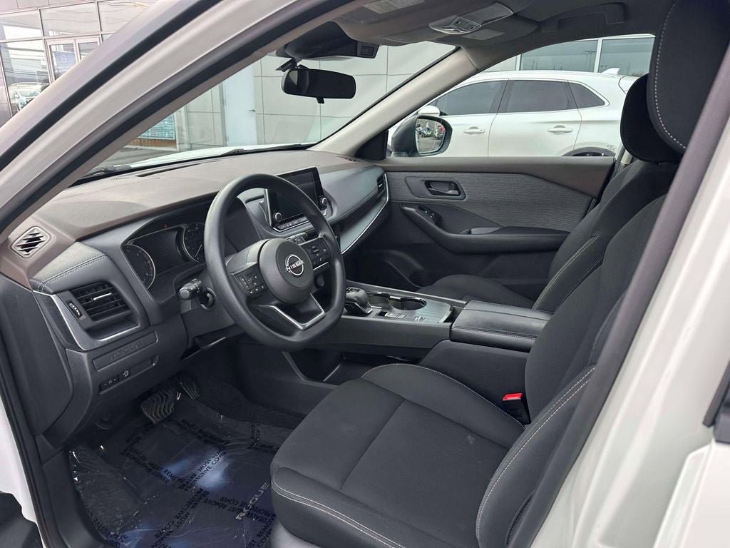 Used 2023 Nissan Rogue S FWD image 15