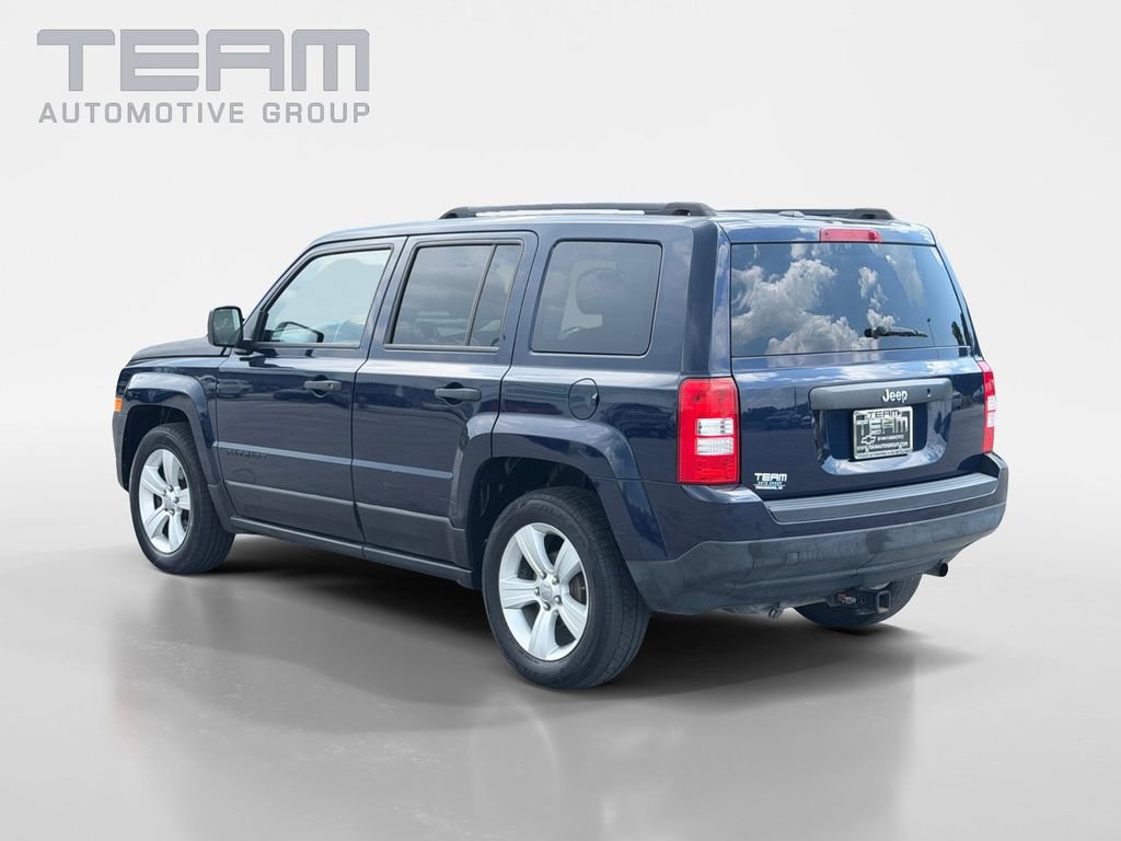 Used 2016 Jeep Patriot Sport w/ Tire & Wheel Group FWD image 5