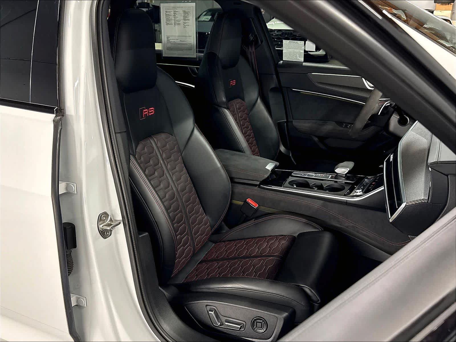 Used 2024 Audi RS 6 performance AWD/4WD image 10