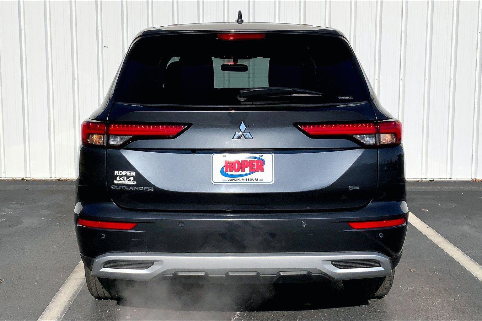 Used 2024 Mitsubishi Outlander SE image 4