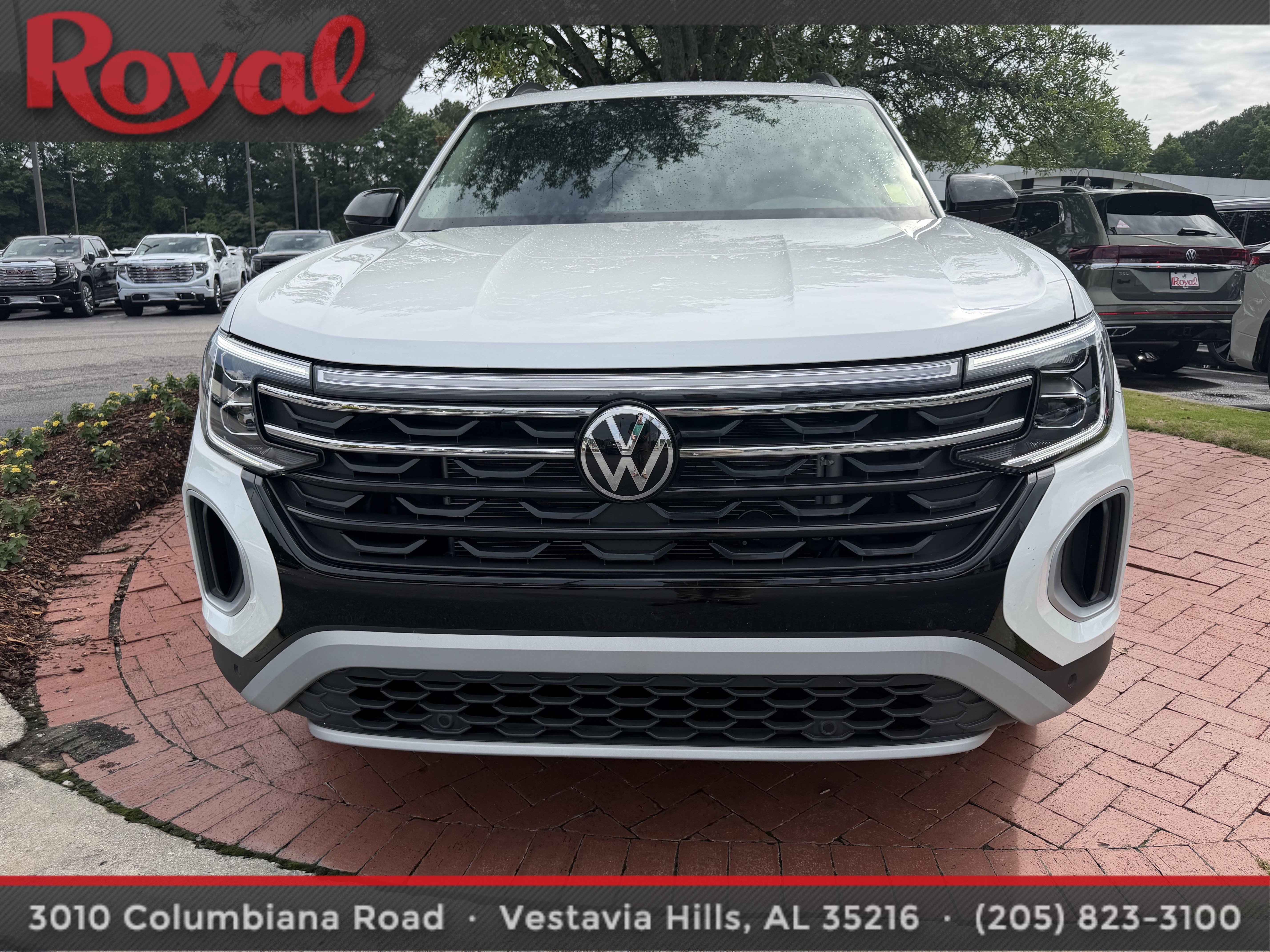 Certified 2026 Volkswagen Atlas Peak Edition AWD/4WD image 2