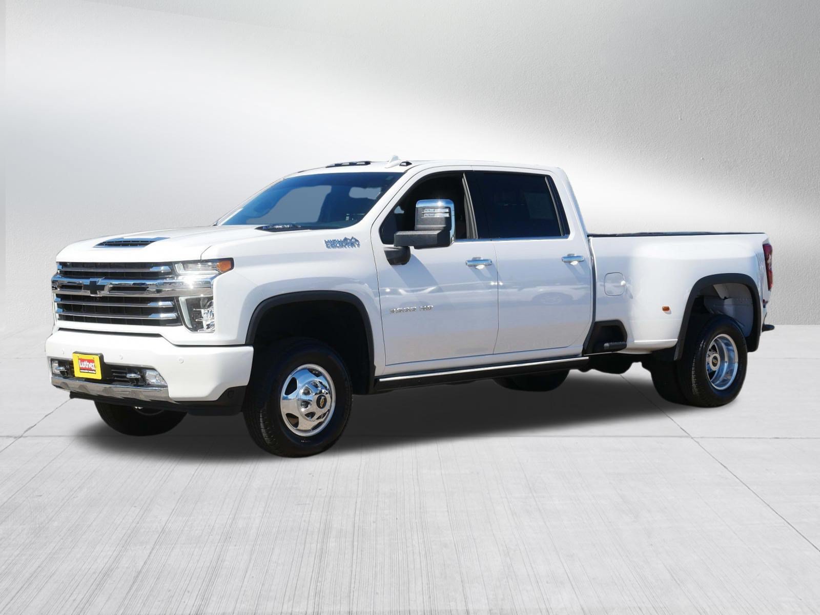 Used 2022 Chevrolet Silverado 3500 High Country AWD/4WD image 3
