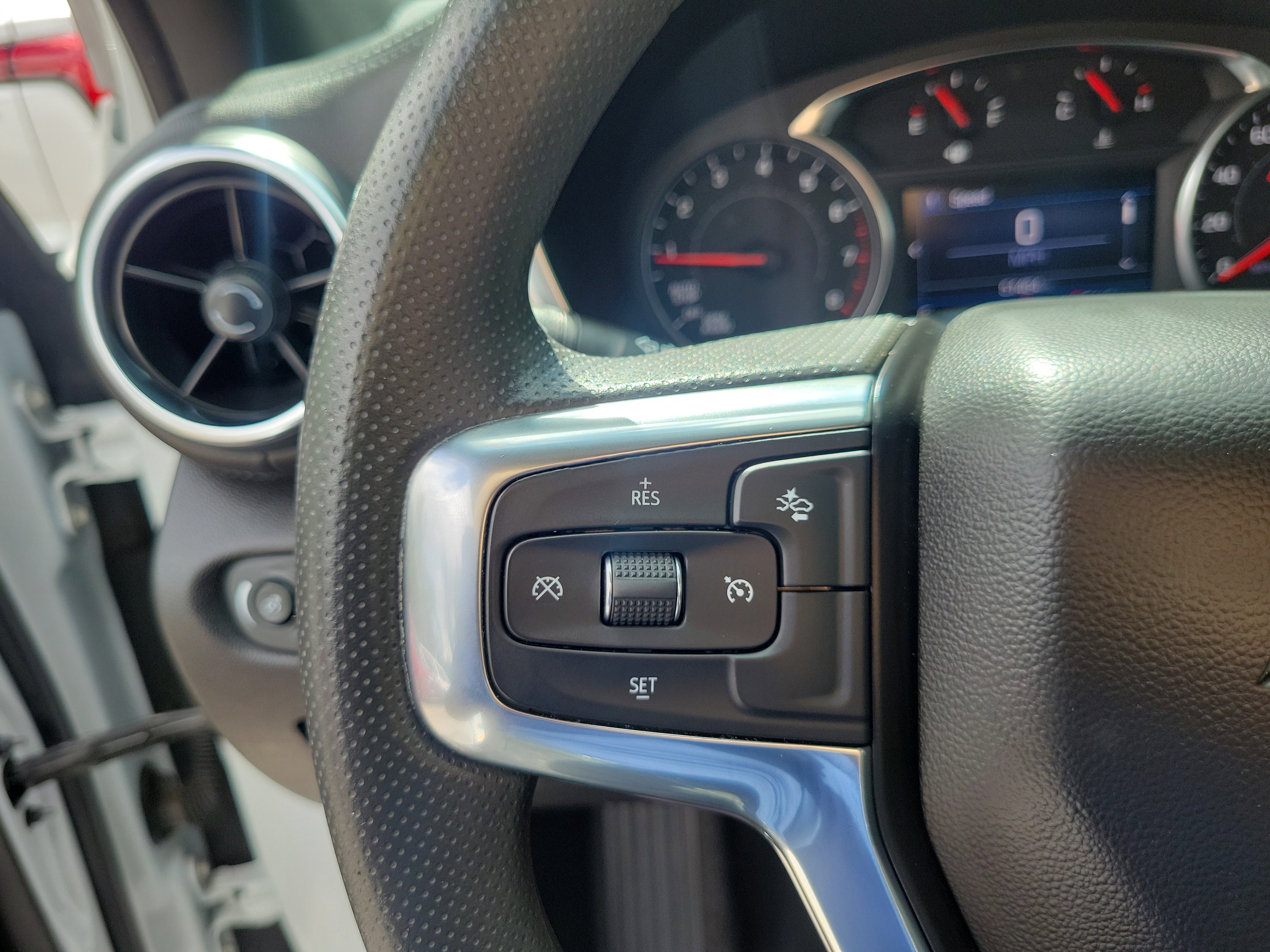 Used 2022 Chevrolet Blazer LT FWD image 19
