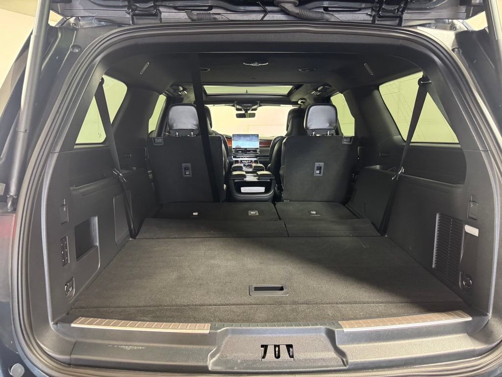 Used 2024 Lincoln Navigator L Reserve w/ Equipment Group 201A AWD/4WD image 21