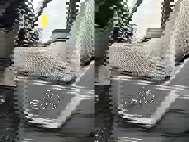 Used 2017 Ford F150 XLT w/ Equipment Group 302A Luxury image 27