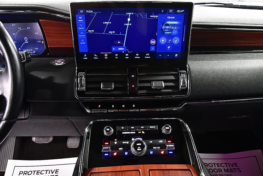 Used 2024 Lincoln Navigator Premiere image 24