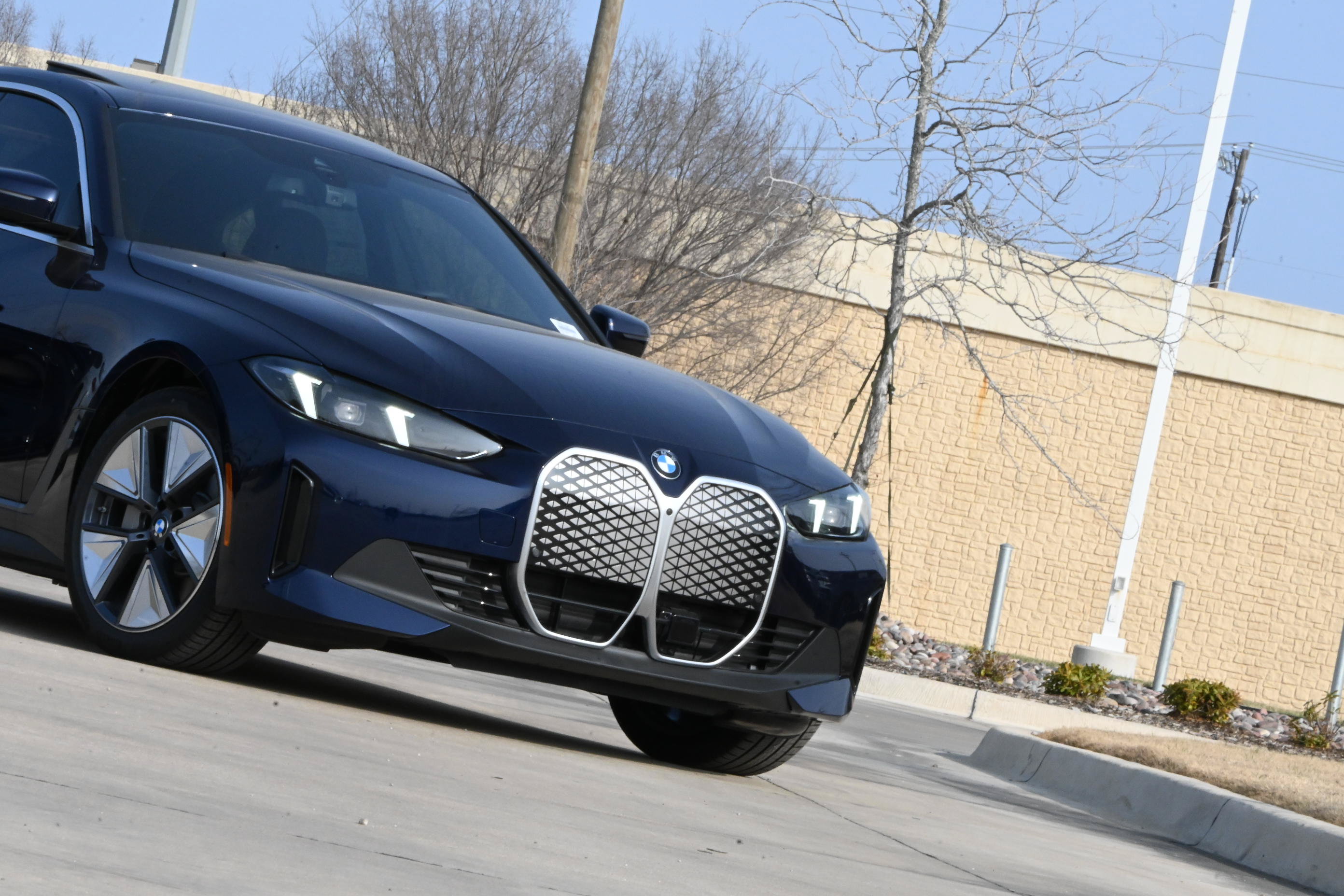Used 2026 BMW i4 xDrive40i w/ Premium Package AWD/4WD image 3