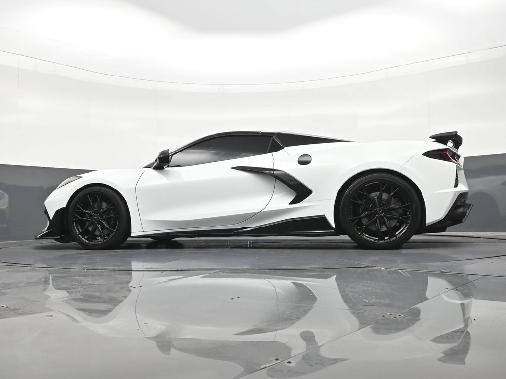 Used 2025 Chevrolet Corvette Stingray Preferred Conv w/ Z51 Performance Package RWD image 27