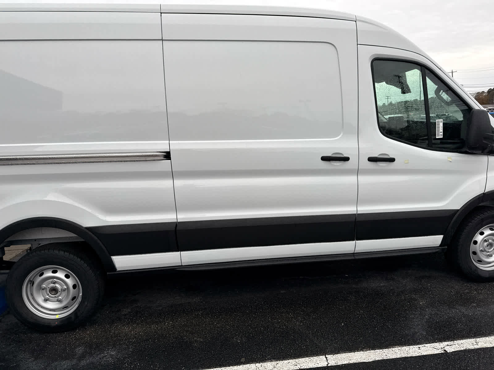 Used 2025 Ford Transit 350 148 High Roof Extended w/ Load Area Protection Package image 26
