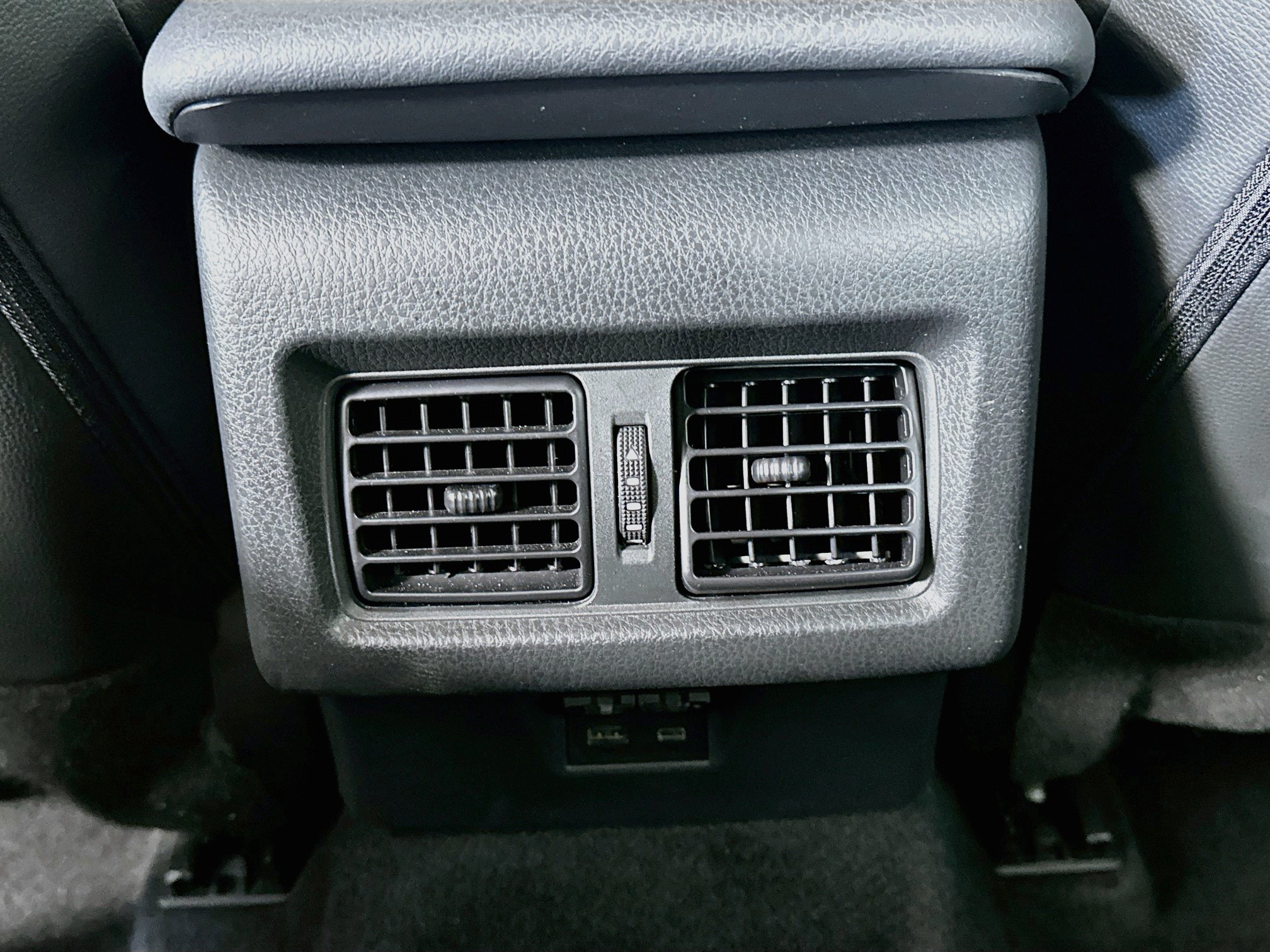 Used 2026 Toyota Camry SE FWD image 28